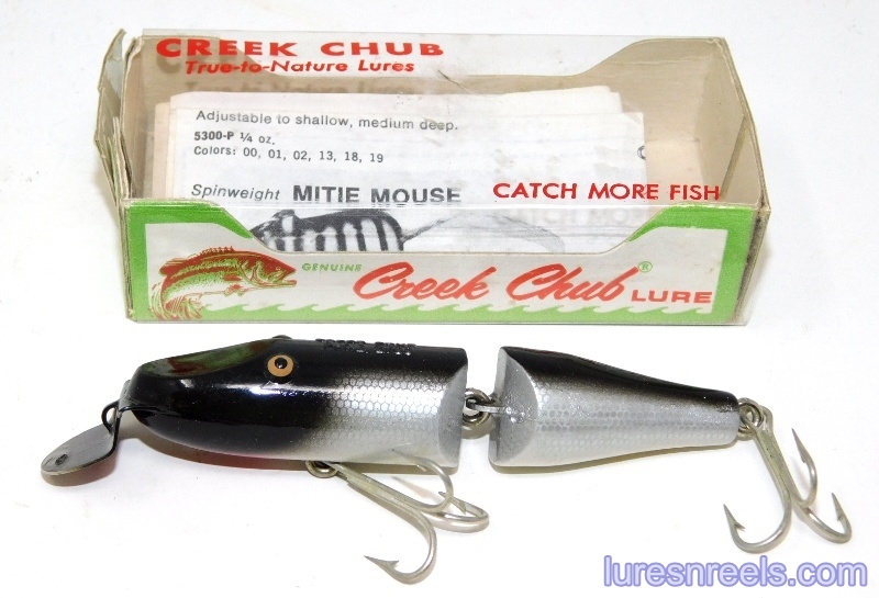 Early Creek Chub 2502 Baby Wiggle Fish in Red Head and Tail